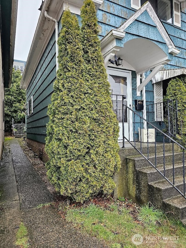2811 W Marine View Dr, Everett, WA 98201 - photo 2