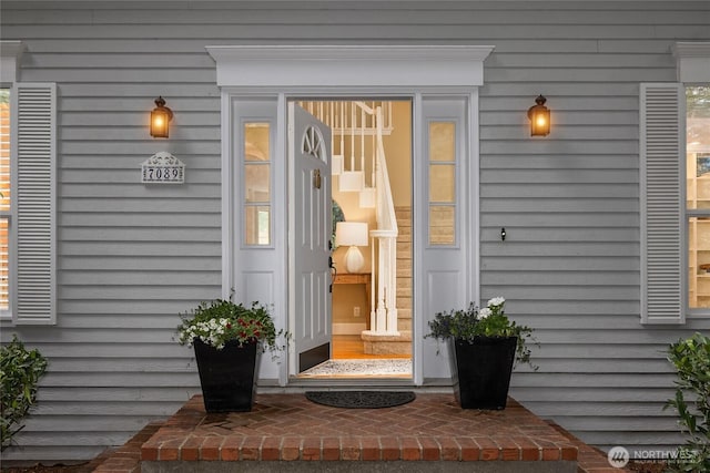7089 NE Bay Hill Rd, Bainbridge Island, WA 98110 - entrance to property