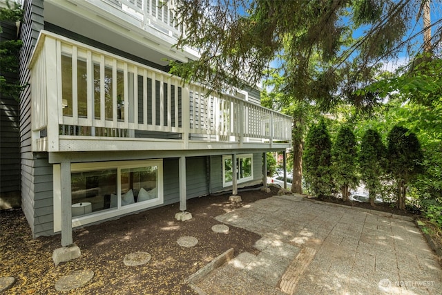 1222 6th Ave N, Seattle, WA 98109 - rear view of house featuring a patio area