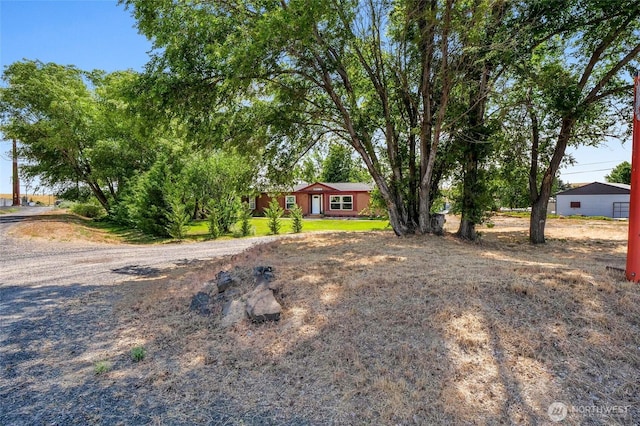 101 E 8th St, Lind, WA 99341 - view of yard