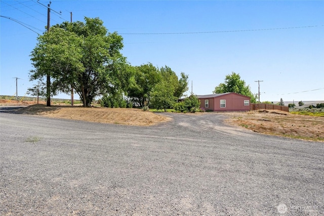 101 E 8th St, Lind, WA 99341 - view of front of house with gravel driveway