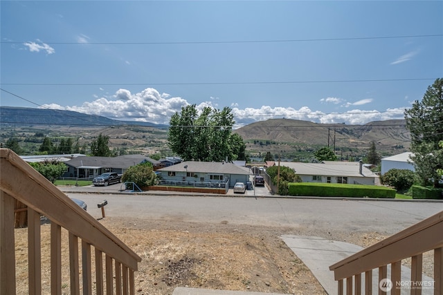 2117 S Majestic Dr, East Wenatchee, WA 98802 - view of mountain backdrop