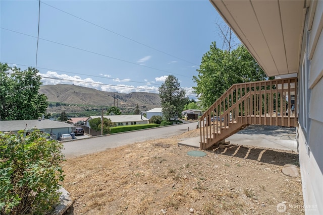 2117 S Majestic Dr, East Wenatchee, WA 98802 - view of yard featuring a mountain view