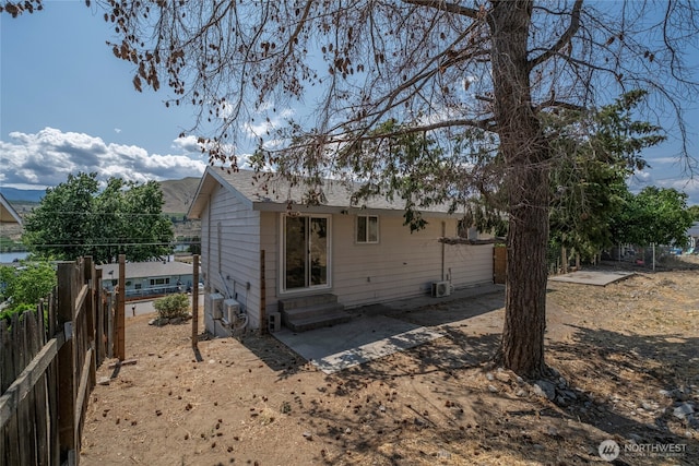 2117 S Majestic Dr, East Wenatchee, WA 98802 - back of house featuring entry steps