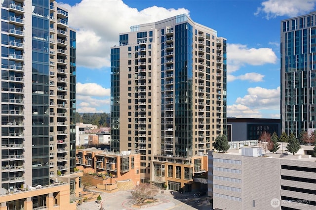 10650 NE 9th Pl Unit 2524, Bellevue, WA 98004 - view of property featuring a view of city