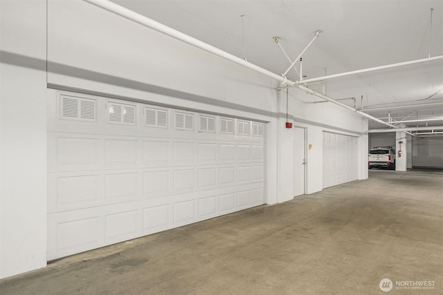 10650 NE 9th Pl Unit 2524, Bellevue, WA 98004 - view of garage