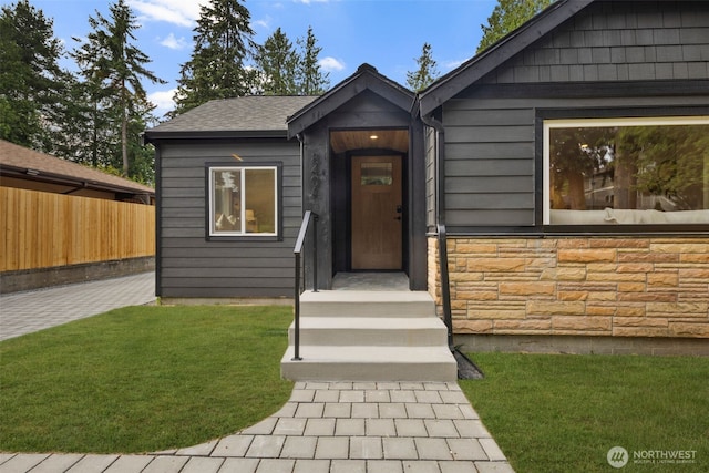 840 NE 100th St Unit A, Seattle, WA 98125 - view of front of house featuring stone siding