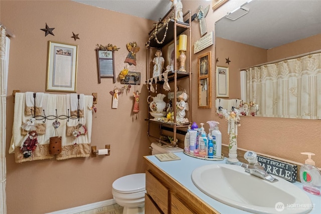 327 N Grape Dr, Moses Lake, WA 98837 - full bathroom featuring vanity and curtained shower