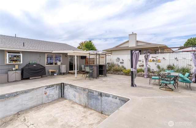 327 N Grape Dr, Moses Lake, WA 98837 - view of patio featuring area for grilling
