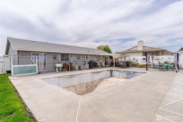 327 N Grape Dr, Moses Lake, WA 98837 - view of pool featuring a patio and area for grilling