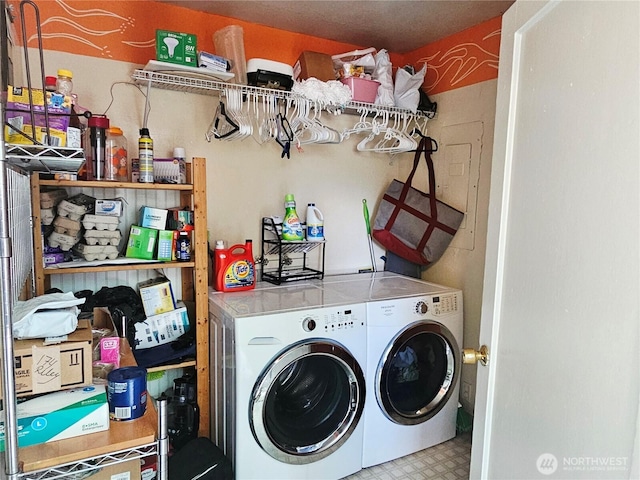 591 Division Ave, Morton, WA 98356 - washroom featuring washing machine and dryer and tile patterned floors