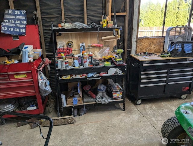 591 Division Ave, Morton, WA 98356 - view of storage area