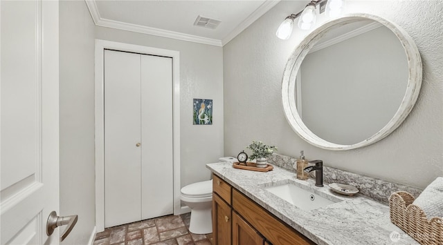 12350 SE 96th Pl, Renton, WA 98056 - bathroom featuring vanity, crown molding, and brick patterned floors
