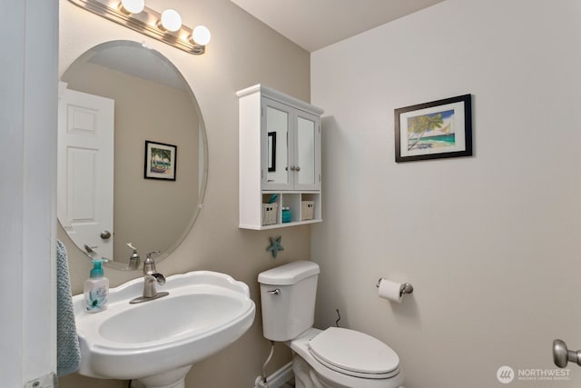 14908 NE 70th St, Vancouver, WA 98682 - half bath featuring a sink and toilet