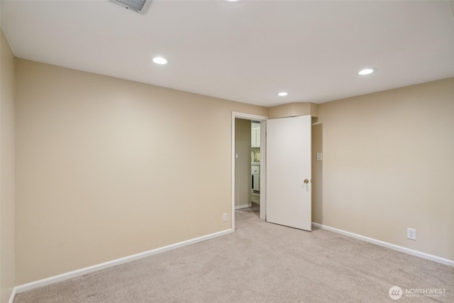 806 SW 126th St, Seattle, WA 98146 - empty room with recessed lighting and light colored carpet