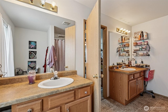 3178 Hoffman Hill Blvd, Dupont, WA 98327 - bathroom with two vanities