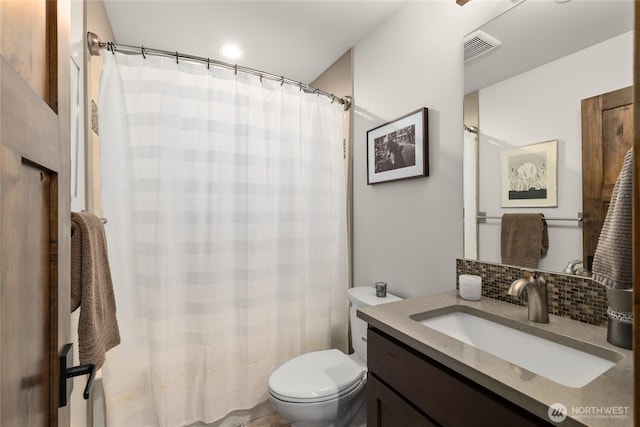 151 Miners Camp Way, Cle Elum, WA 98922 - bathroom with decorative backsplash, vanity, and a shower with curtain