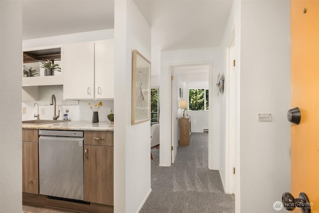 19428 Aurora Ave N Unit 427, Shoreline, WA 98133 - bar with stainless steel dishwasher and carpet floors