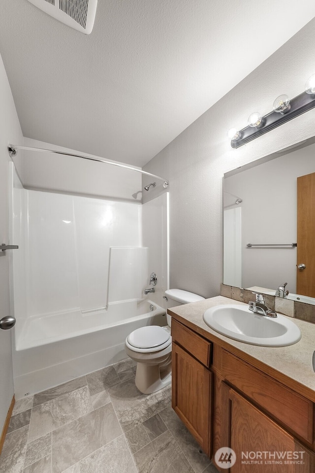 4817 S 251st Ct, Kent, WA 98032 - full bathroom with washtub / shower combination, vanity, and a textured ceiling