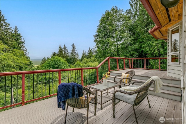 7401 E Heather Way, Everett, WA 98203 - view of wooden terrace