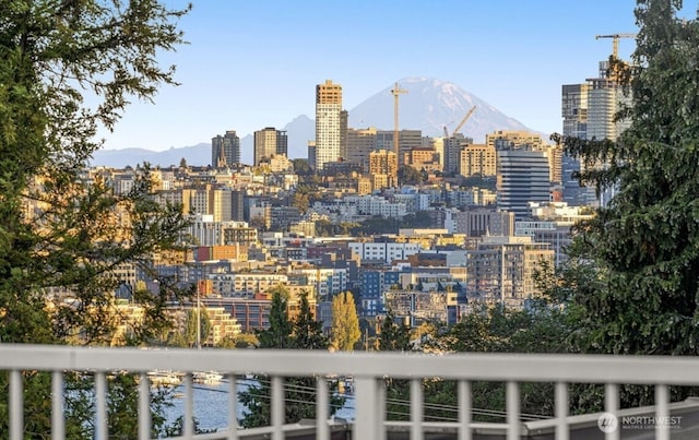 559 Mcgraw St Unit 204, Seattle, WA 98109 - view of city featuring a mountainous background