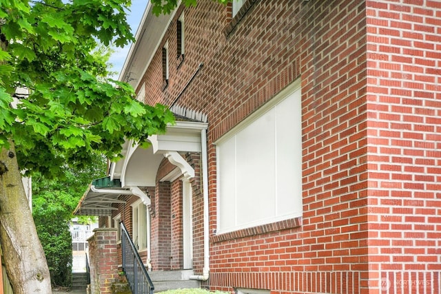 4715 19th Ave NE, Seattle, WA 98105 - view of side of property featuring brick siding