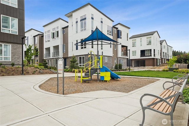 12257 137th Pl NE Unit 2901, Redmond, WA 98052 - community play area with a residential view