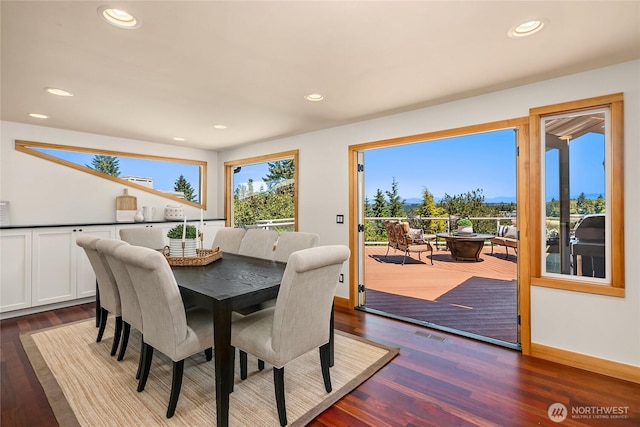 7440 SE 32nd St, Mercer Island, WA 98040 - dining room featuring dark wood-style flooring and recessed lighting