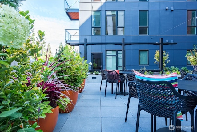 1085 103rd Ave NE Unit 217, Bellevue, WA 98004 - view of patio
