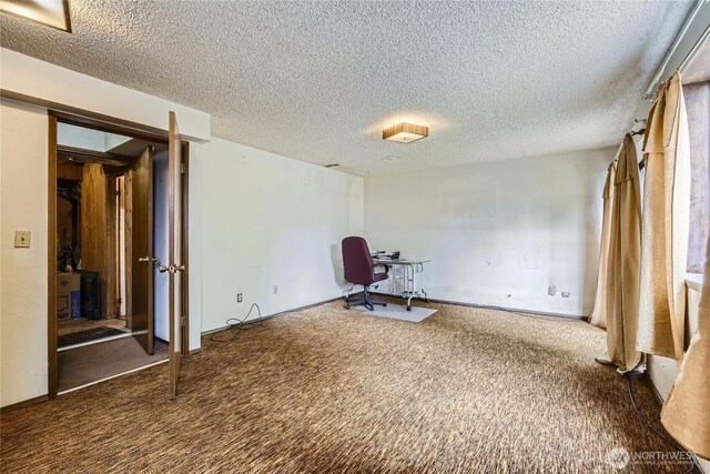 2708 NE 106th Pl, Seattle, WA 98125 - unfurnished office with carpet floors and a textured ceiling