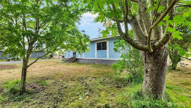 16880 Hwy 112, Clallam Bay, WA 98326 - view of yard featuring entry steps