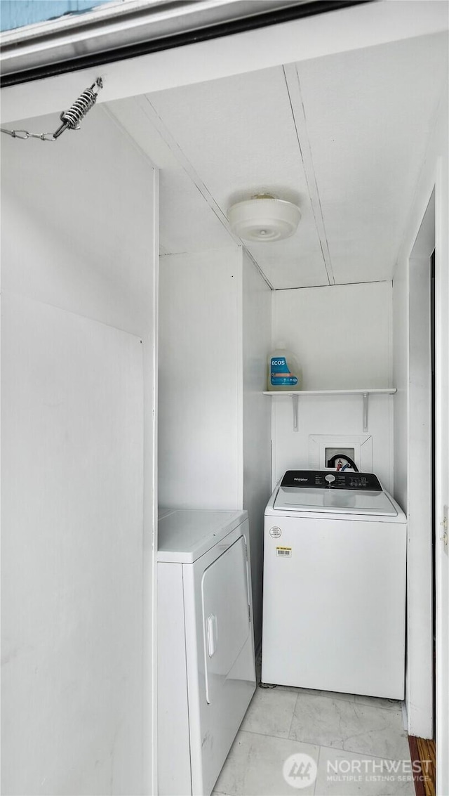 16880 Hwy 112, Clallam Bay, WA 98326 - laundry room with washer and clothes dryer