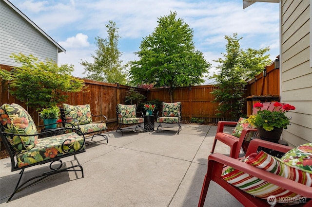 3885 Summersun St, Mount Vernon, WA 98273 - fenced backyard featuring a patio area