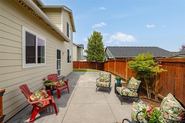 3885 Summersun St, Mount Vernon, WA 98273 - fenced backyard featuring a patio area
