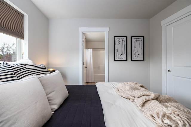 3885 Summersun St, Mount Vernon, WA 98273 - bedroom with ensuite bath