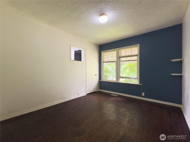 9059 Carkeek Dr S, Seattle, WA 98118 - photo 13