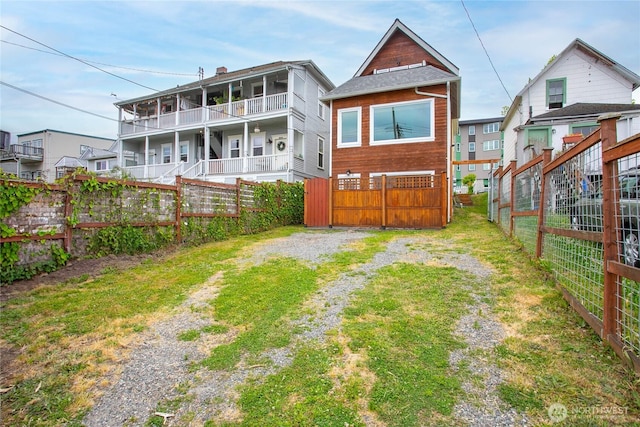 1007 N Forest St, Bellingham, WA 98225 - back of house with a fenced backyard