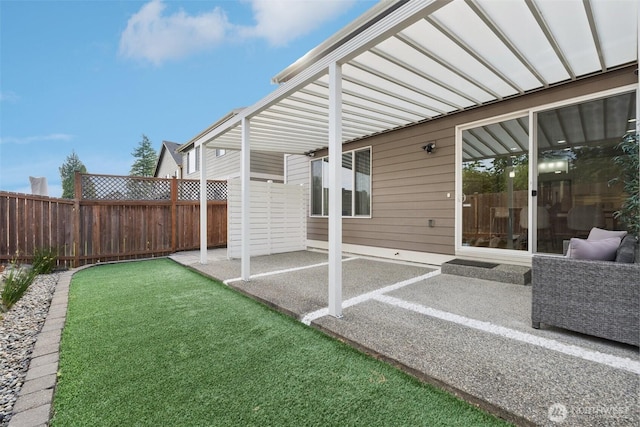 20402 1st Pl W, Lynnwood, WA 98036 - view of yard with a patio