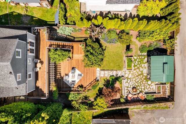 1628 27th Ave, Seattle, WA 98122 - drone / aerial view