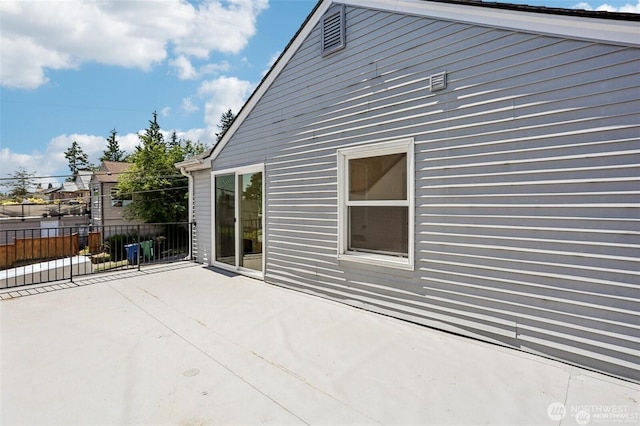 8902 17th Ave NE, Seattle, WA 98115 - view of patio / terrace