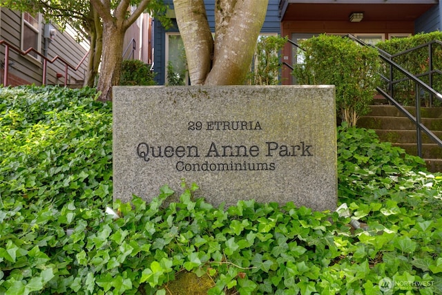 29 Etruria St Unit B505, Seattle, WA 98109 - view of community sign