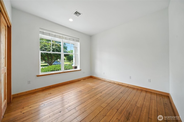 847 SE Covey Ct, College Place, WA 99324 - unfurnished room featuring wood-type flooring and recessed lighting