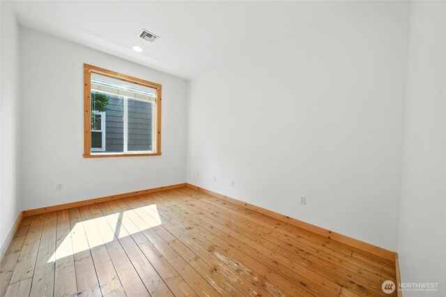 847 SE Covey Ct, College Place, WA 99324 - unfurnished room with hardwood / wood-style floors and recessed lighting