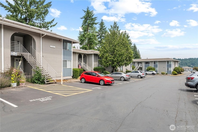 17306 NE 45th St Unit 116, Redmond, WA 98052 - view of uncovered parking lot