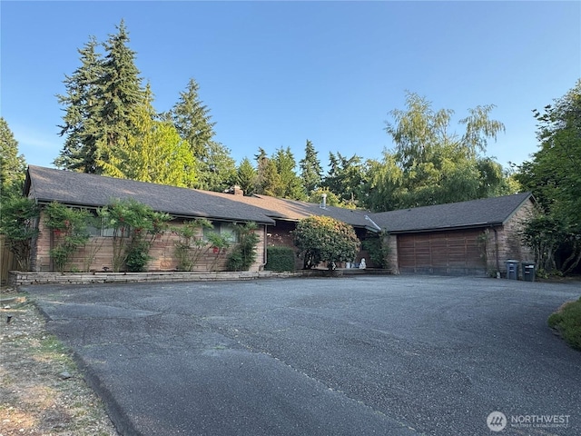 8855 Points Dr NE, Clyde Hill, WA 98004 - view of front of house