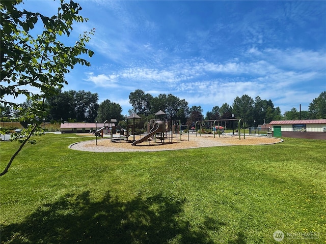 105 E Cox Ave Unit 13, Arlington, WA 98223 - community playground featuring a lawn