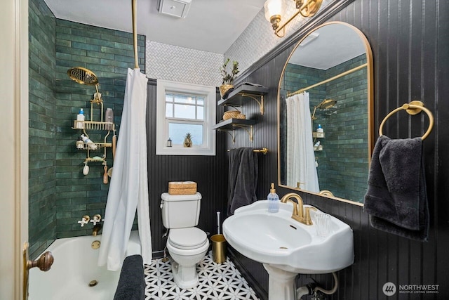 2914 N 15th St, Tacoma, WA 98406 - bathroom with shower / tub combo, tile patterned floors, and wallpapered walls