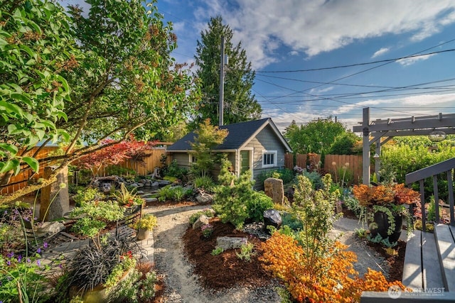2914 N 15th St, Tacoma, WA 98406 - view of yard with an outdoor structure