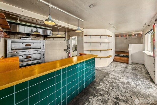 1201E Denny Way, Seattle, WA 98122 - photo 19