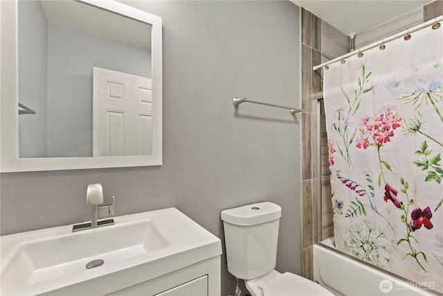 12027 78th Ave S, Seattle, WA 98178 - full bathroom with vanity and shower / tub combo